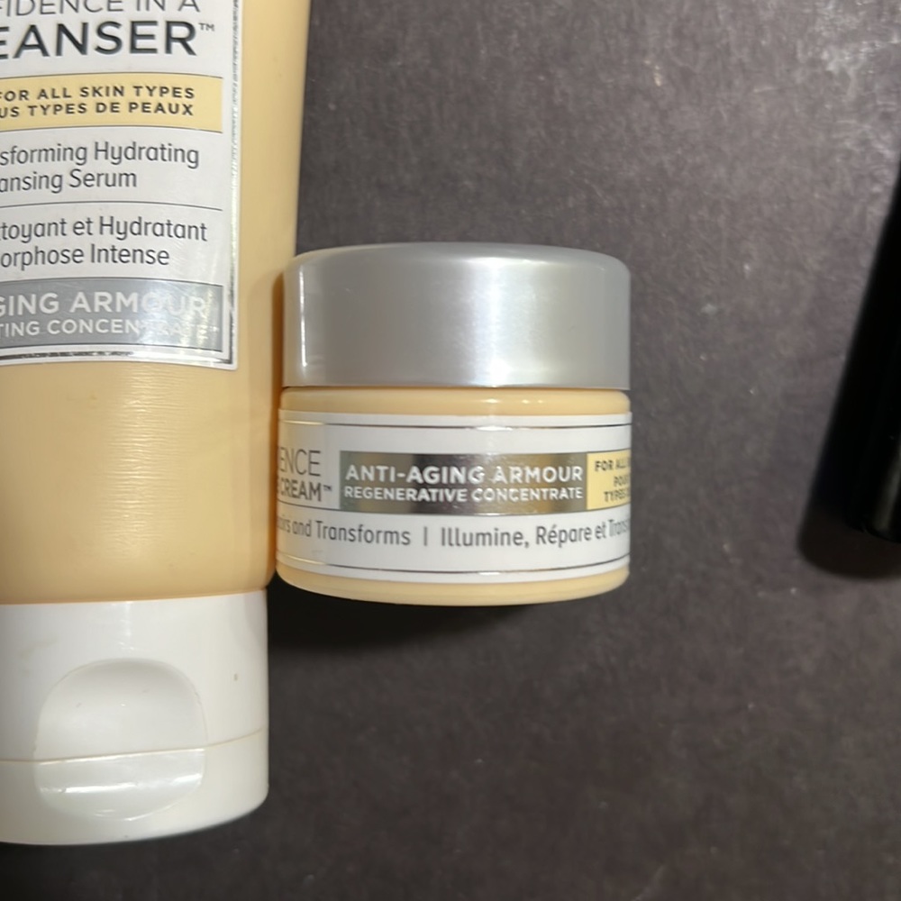 NWT IT Cosmetics Face & Eye Bundle - Picture 2 of 4